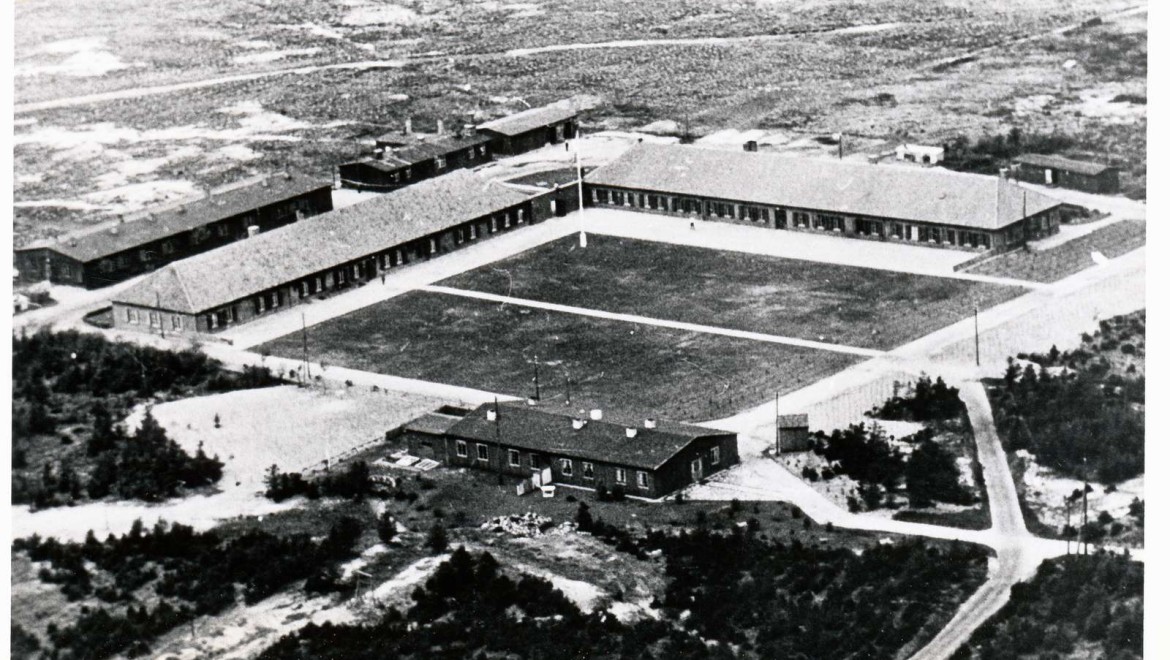 1945. osnovan je najveći izbeglički kamp u Danskoj u Oksbøl (© Blåvandshuk Lokalni istorijski Arhiv)