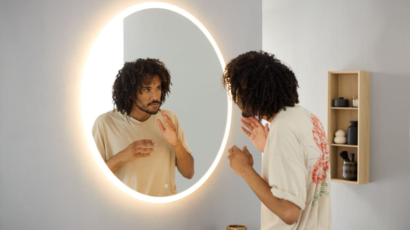 Option Round ogledalo 90 cm (© Geberit) Option Round ogledalo 90 cm (© Geberit)