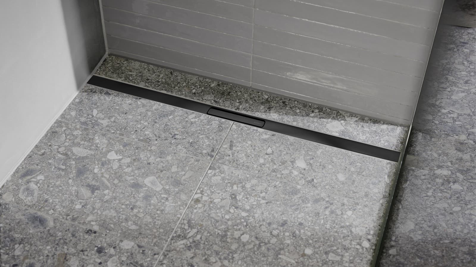 Geberit CleanLine30 tuš kanal u crnoj boji Geberit CleanLine30 tuš kanal u crnoj boji
